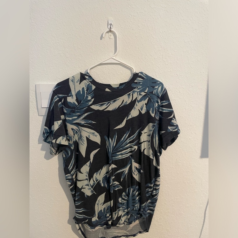 Medium blue hollister t shirt